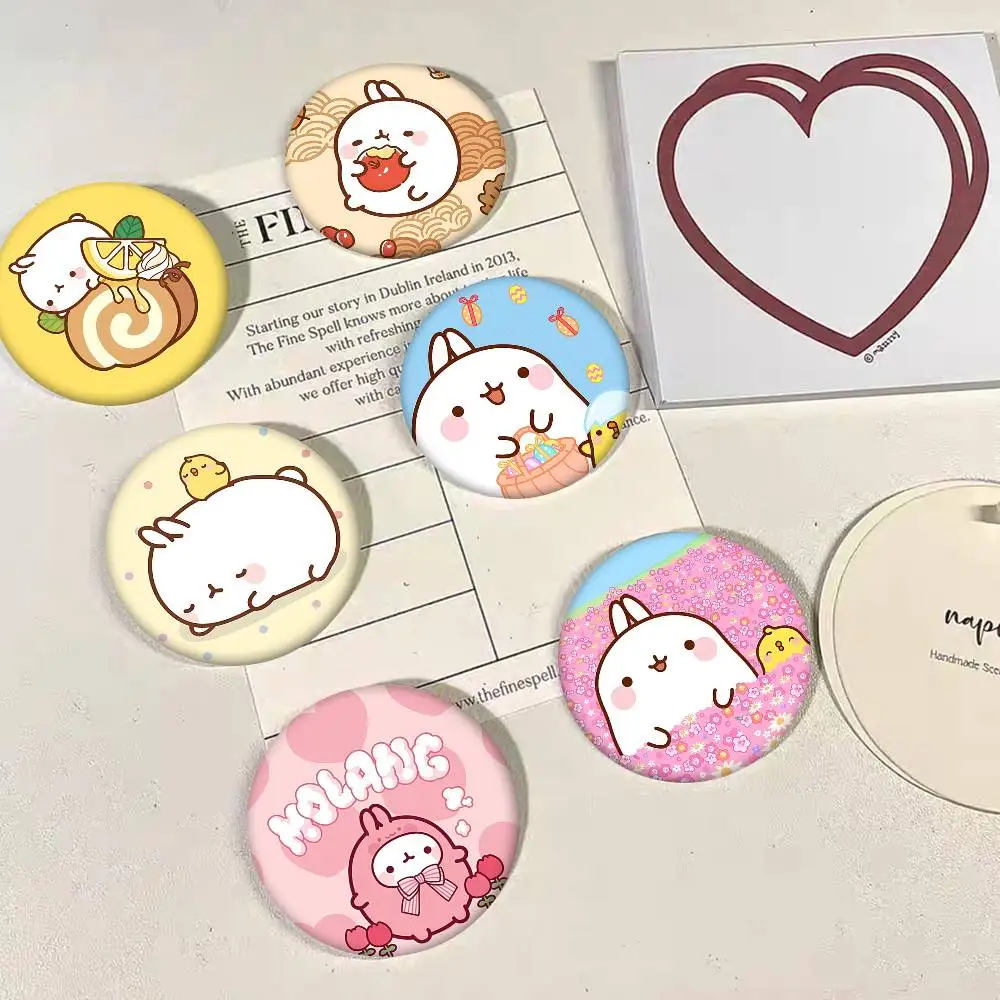 Niedliches Cartoon-Molang-Rundabzeichen, kreative Brosche, Kleidung, Rucksack, Accessoires, Anstecknadel
