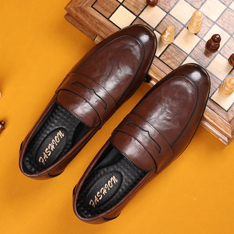 Men's Leather Casual Shoes Luxury Fashion Mens Dress Loafer Slip-on Casual Peas Shoes Smoking Slipper High Quality Shoes