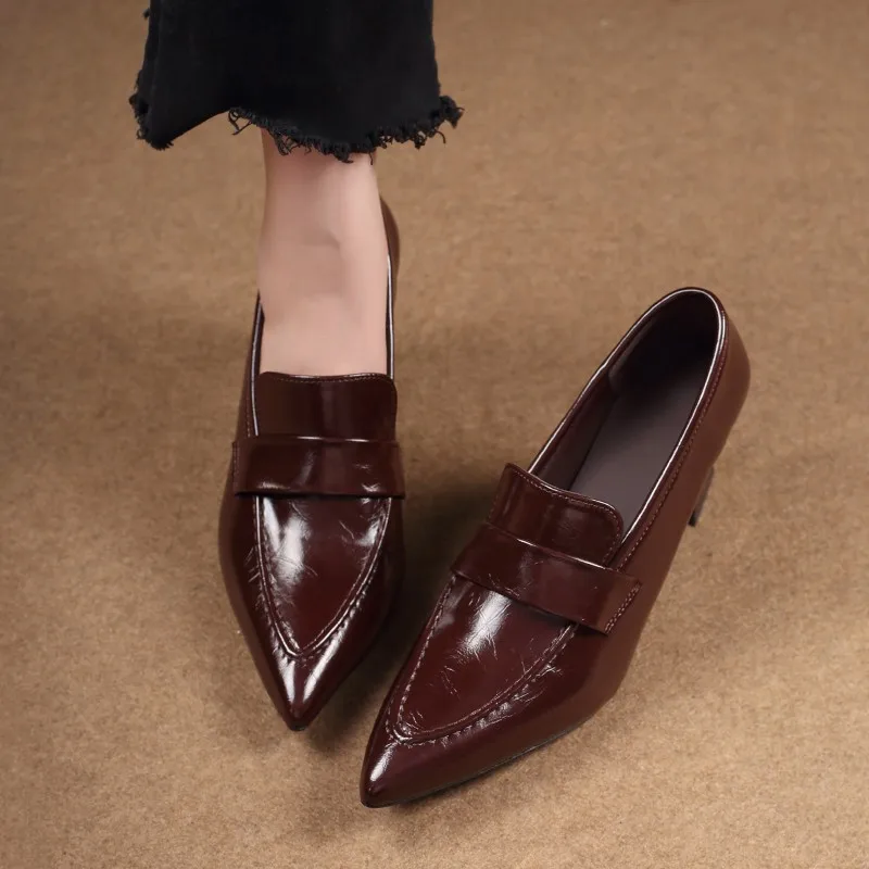Flat-bottomed Thick-soled Pointed-toe Low-heeled Stylish Multi-purpose Slip-on Shoes with Good Grip and Breathability for Women