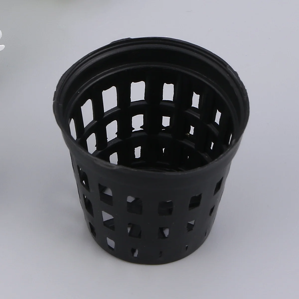 

1pc Aquarium Plastic Pot Baskets Aquarium Aquatic Water Flower Plant Grass Planting Decor Black - Middle Size