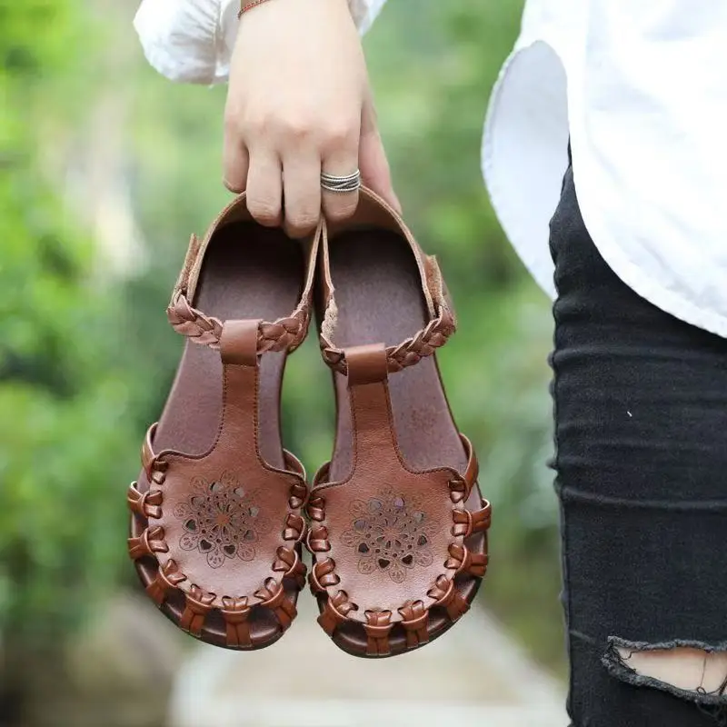 Careaymade-retro letnie buty damskie perforowane wydrążone ręcznie tkany kwiat płaskie damskie sandały z prawdziwej skóry