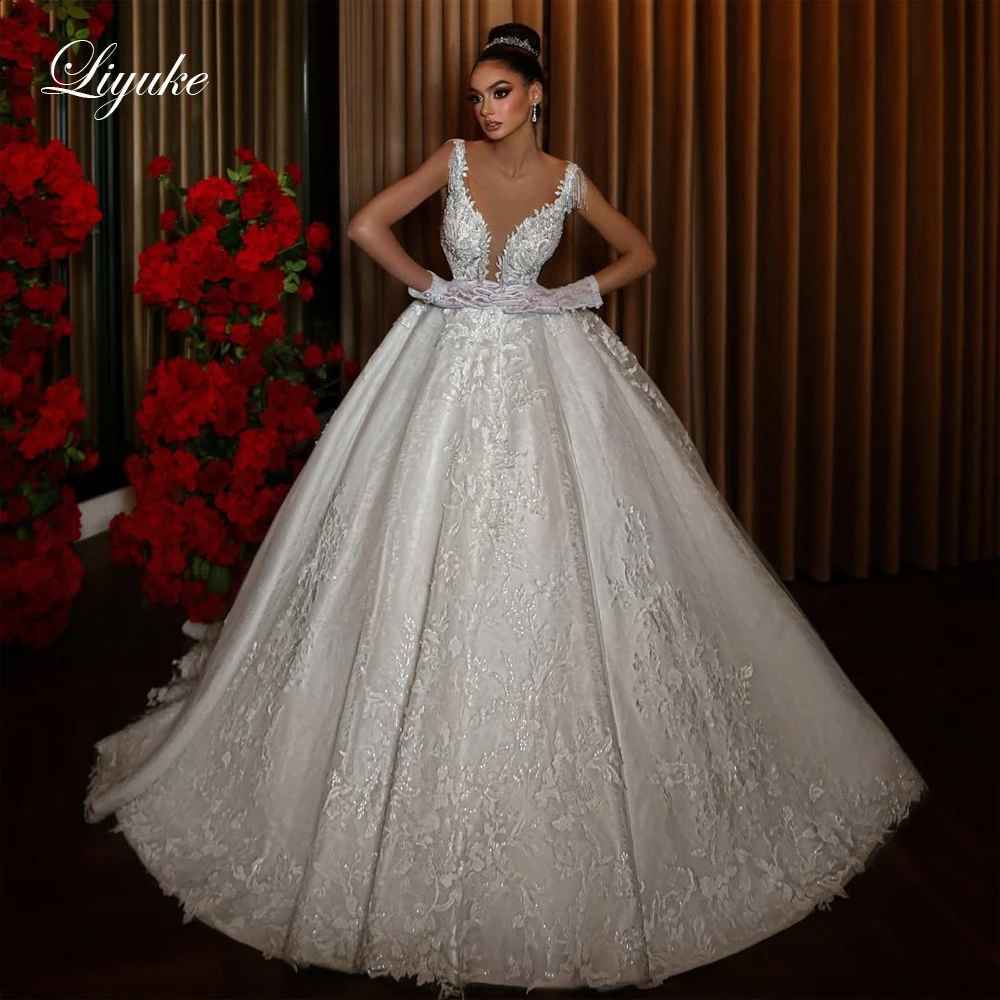 Liyuke Customize Made Chic Embroidery Lace V-Neck A-Line Wedding dress Sparking Bling Beading Lace Court Train Bridal Gowns