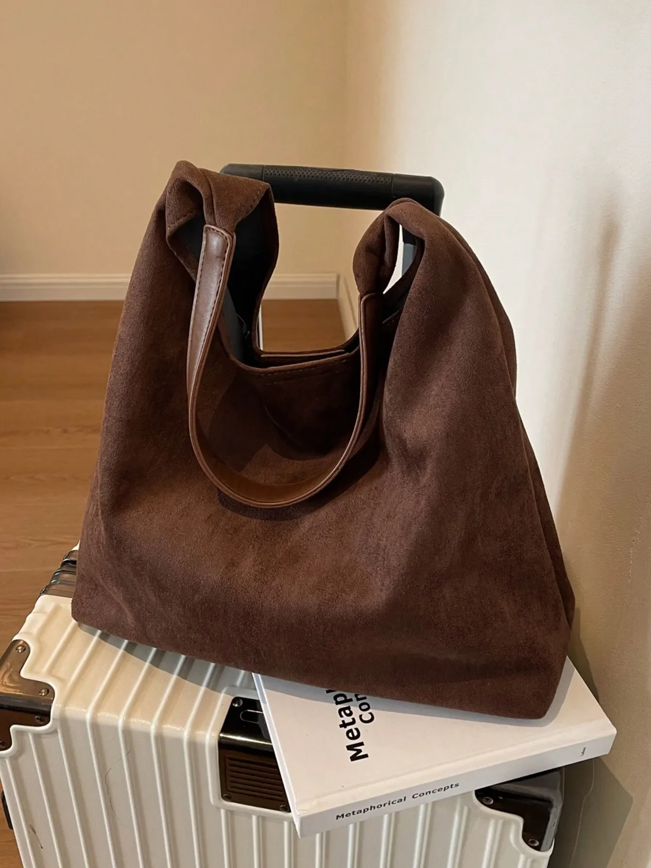 

2pcs Set: 1 Vintage Suede Large Capacity Shoulder Bag & 1 Inner Lining For Women,
