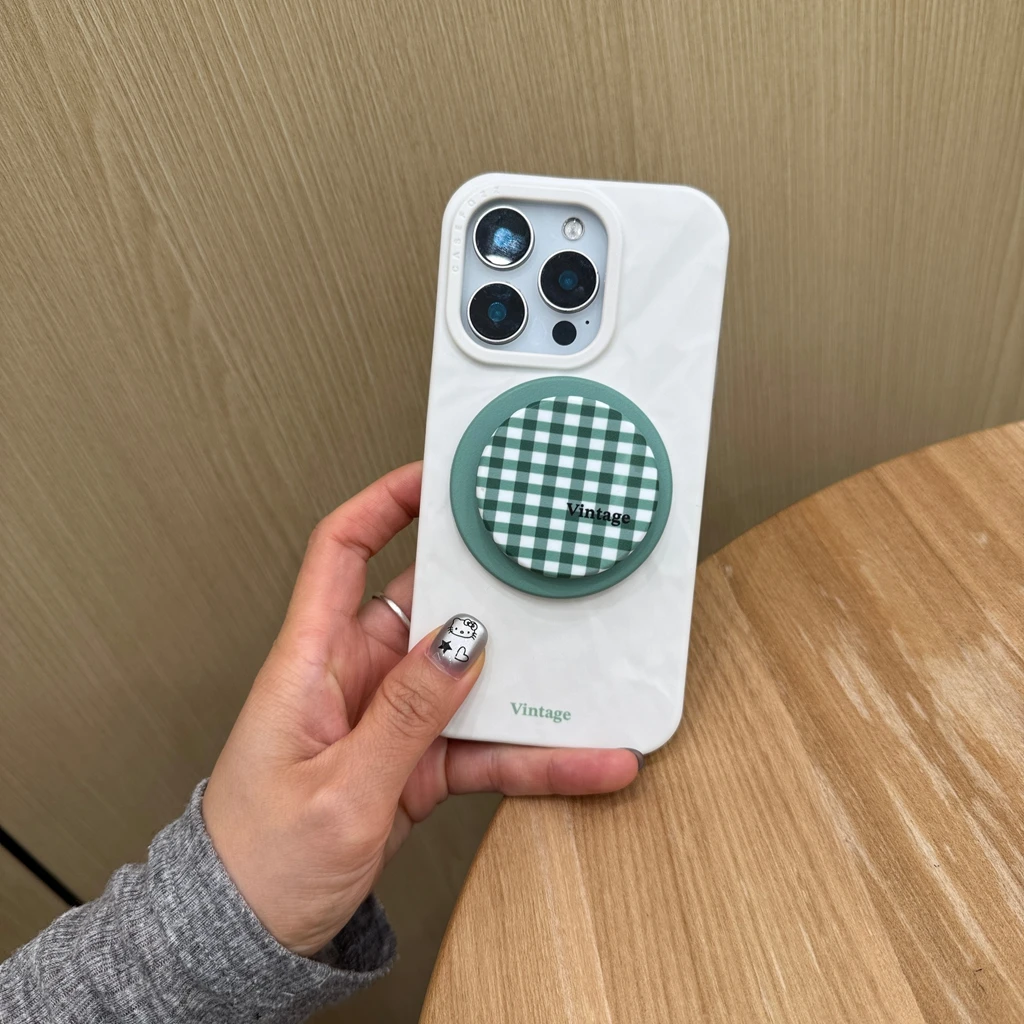 

Корейский стиль с усовершенствованным зеленым сетчатым узором и держателем, чехол для телефона с магнитной беспроводной зарядкой для iPhone 16, 15, 14, 13 Pro Max