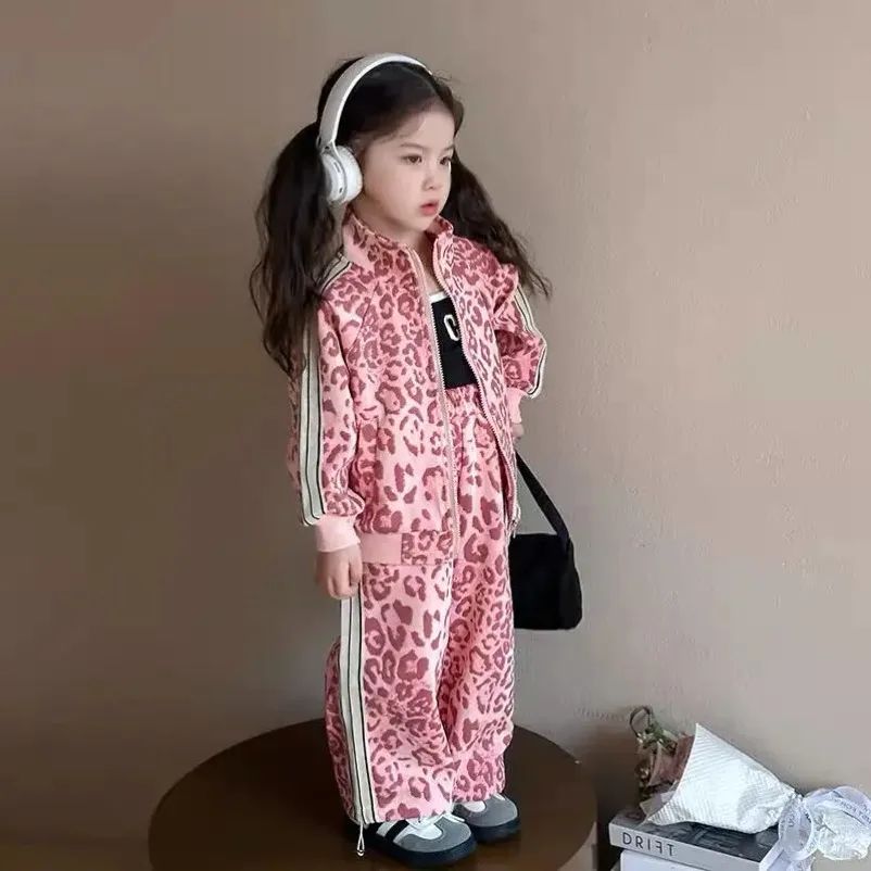 

New Girls' 2-Piece Outfit Trendy Leopard Print Jacket + Sporty Pants Set Fashion Kids' Casual Wear Stylish Toddler Coordinates