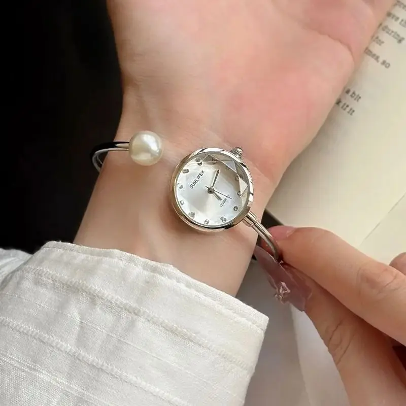 

Роскошные женские кварцевые часы, золотой браслет из нержавеющей стали, модные женские наручные часы, высококачественные женские часы