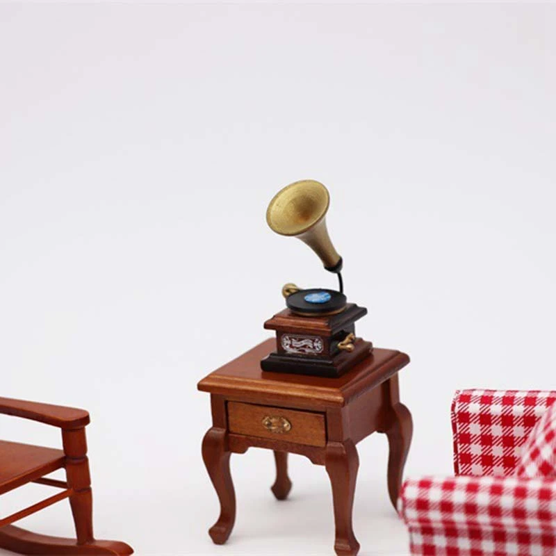 Maison de courses l'inventaire, phonographe vintage, gramophone, tourne-disque, meubles à l'ancienne, accessoires, 1:12