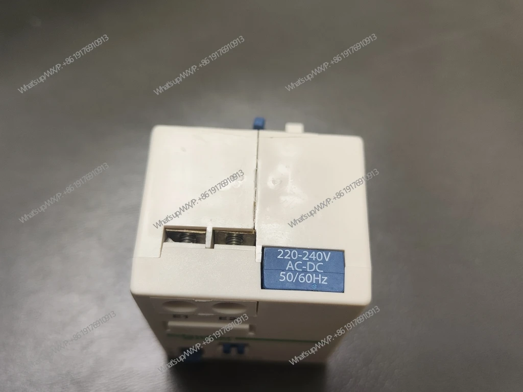 

LA6DK10 Механический вспомогательный модуль с блокировкой LA6DK10M 220-240 В