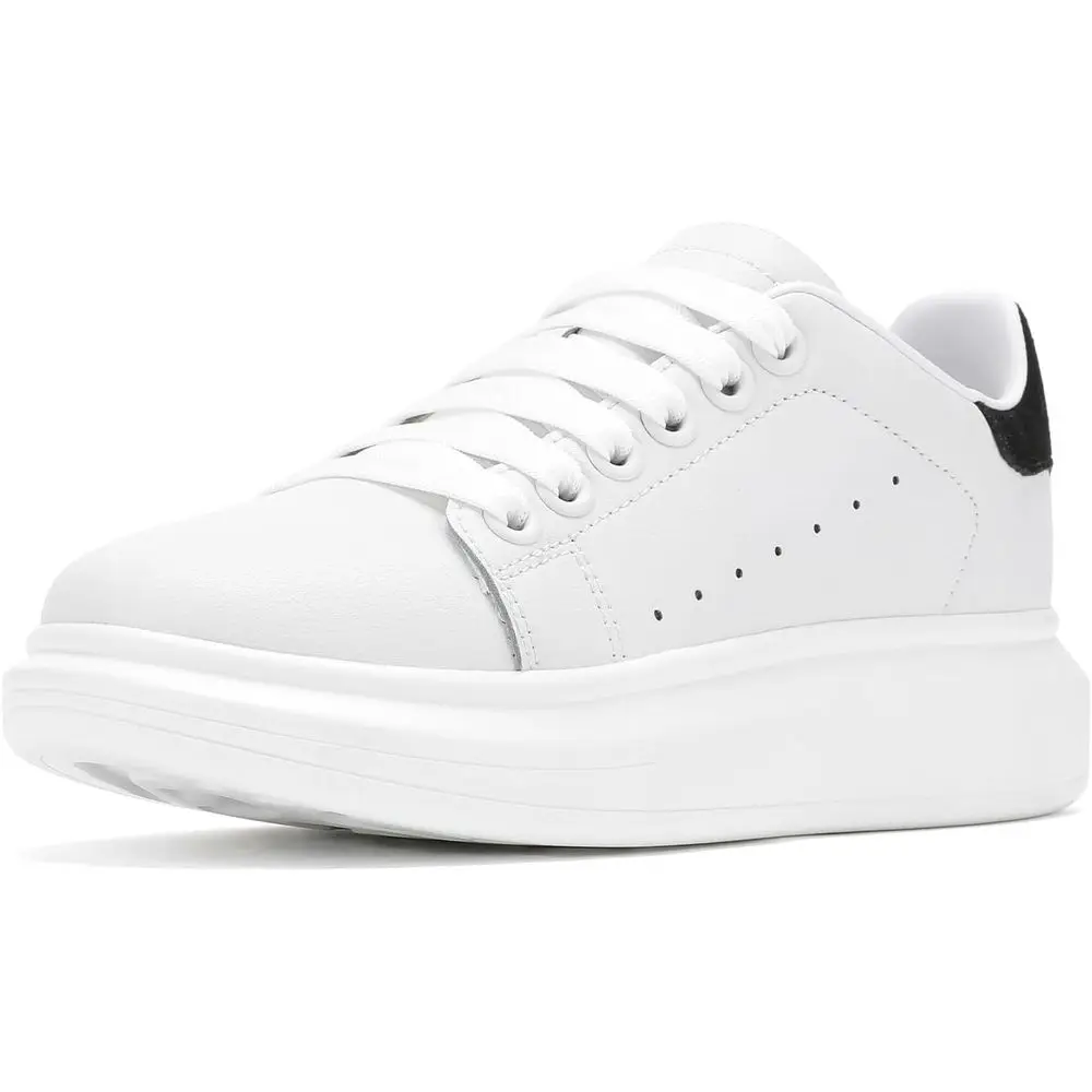 

Elevating Comfort: Women's Fashion Sneakers for Casual and Skateboarding Adventures