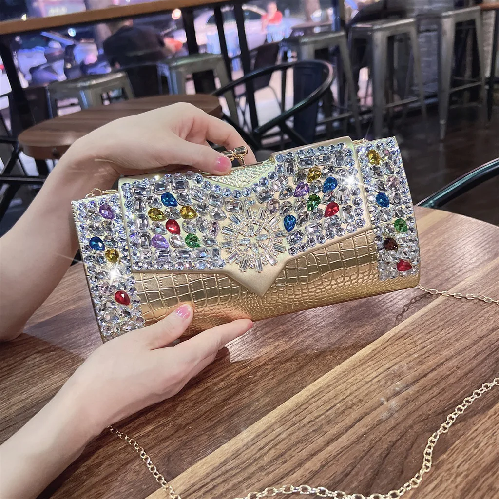 Crocodile Pattern Leather Women Clutch Bag Cell Phone Purses Envelope Bag Fashion Diamonds Evening Shoulder Crossbody Chain Bags