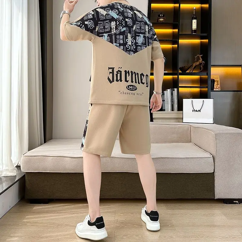 Fashionable Men's Summer Clothes New Spliced Casual Sports Suit Crew-neck Printed Short-sleeved Shirt Shorts Suit