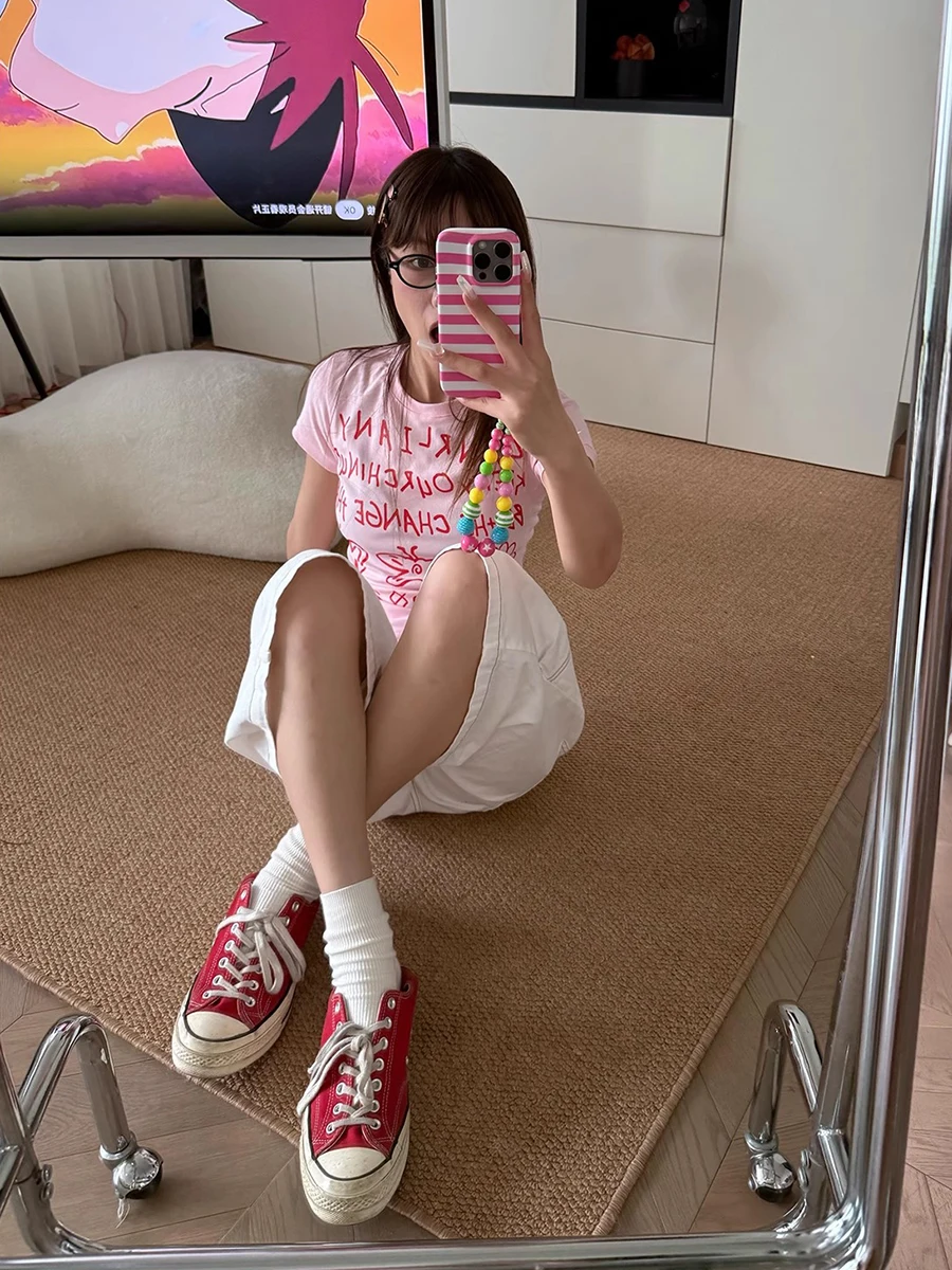 ReddaChic النساء خياطة التماس الدنيم السراويل البيضاء الرجعية جيوب البضائع واسعة الساق عادية برمودا السراويل متزلج الهيب هوب الشارع الشهير