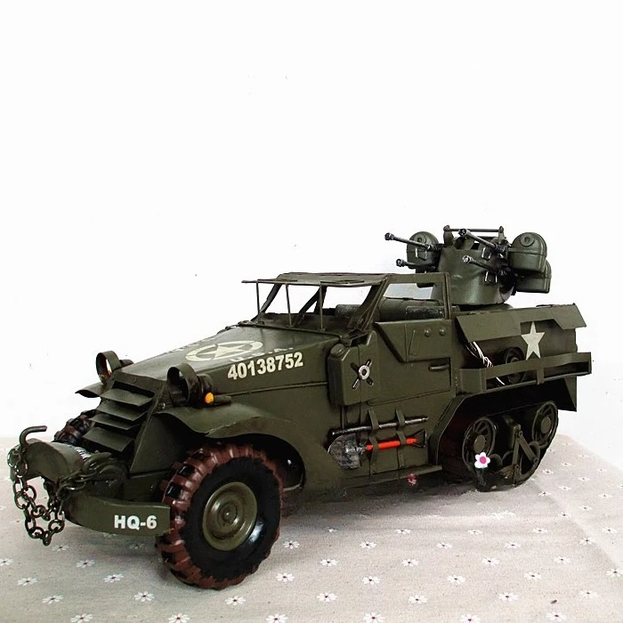 

Оловянная модель автомобиля, модель грузовика Jeep, антикварные и старые ремесленные подарки.