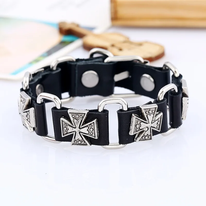 

European and American Trendy Punk Style Connected Cowhide Bracelet Personalized Street Leather Link Combination Bracelet