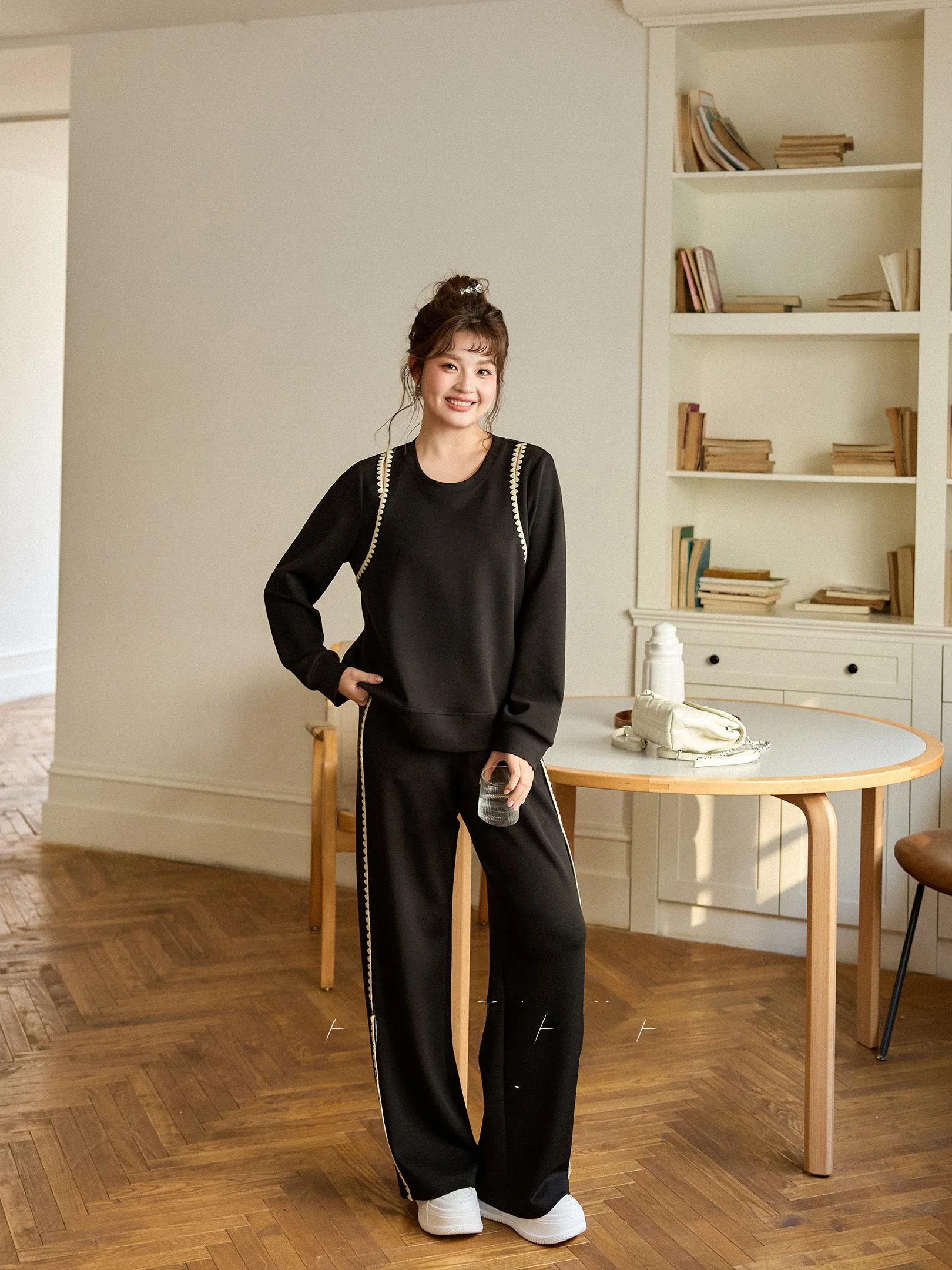 

Pampered Sister Large Size Women's Faion Set Bla Casual Spring Long Sve Sweatirt And Pants Two-Piece Set