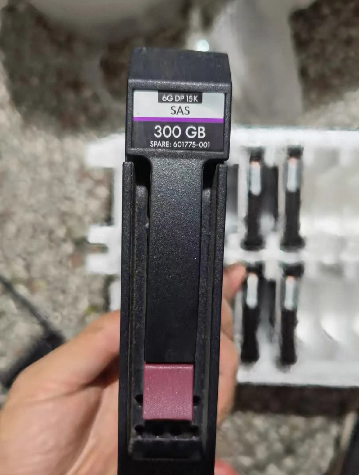 

For AP858A 601775-001 480938-001 P2000 300G 15K 3.5 storage hard drive