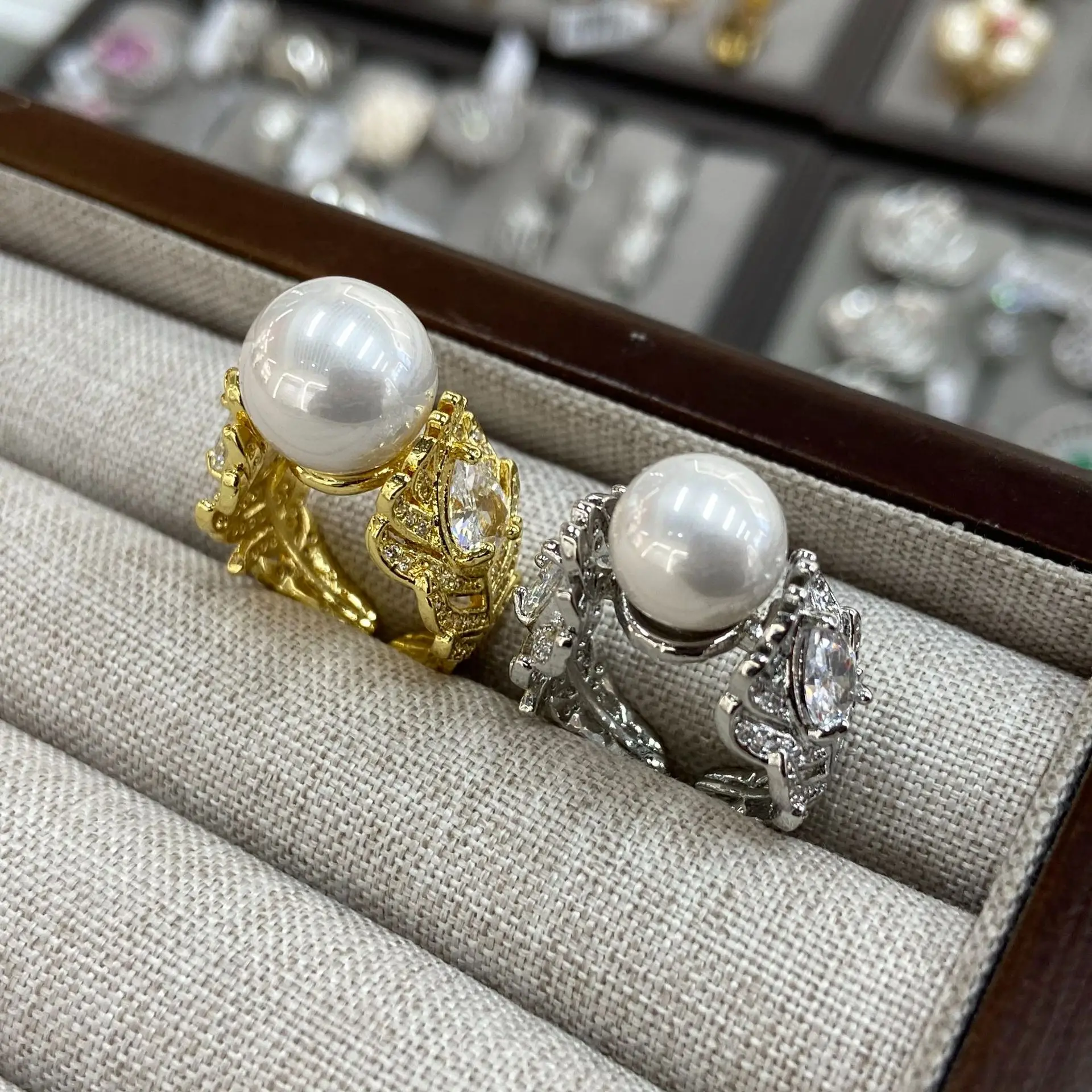 

fashion adjustable ring for women gold silver color feather leaf imitation pearl