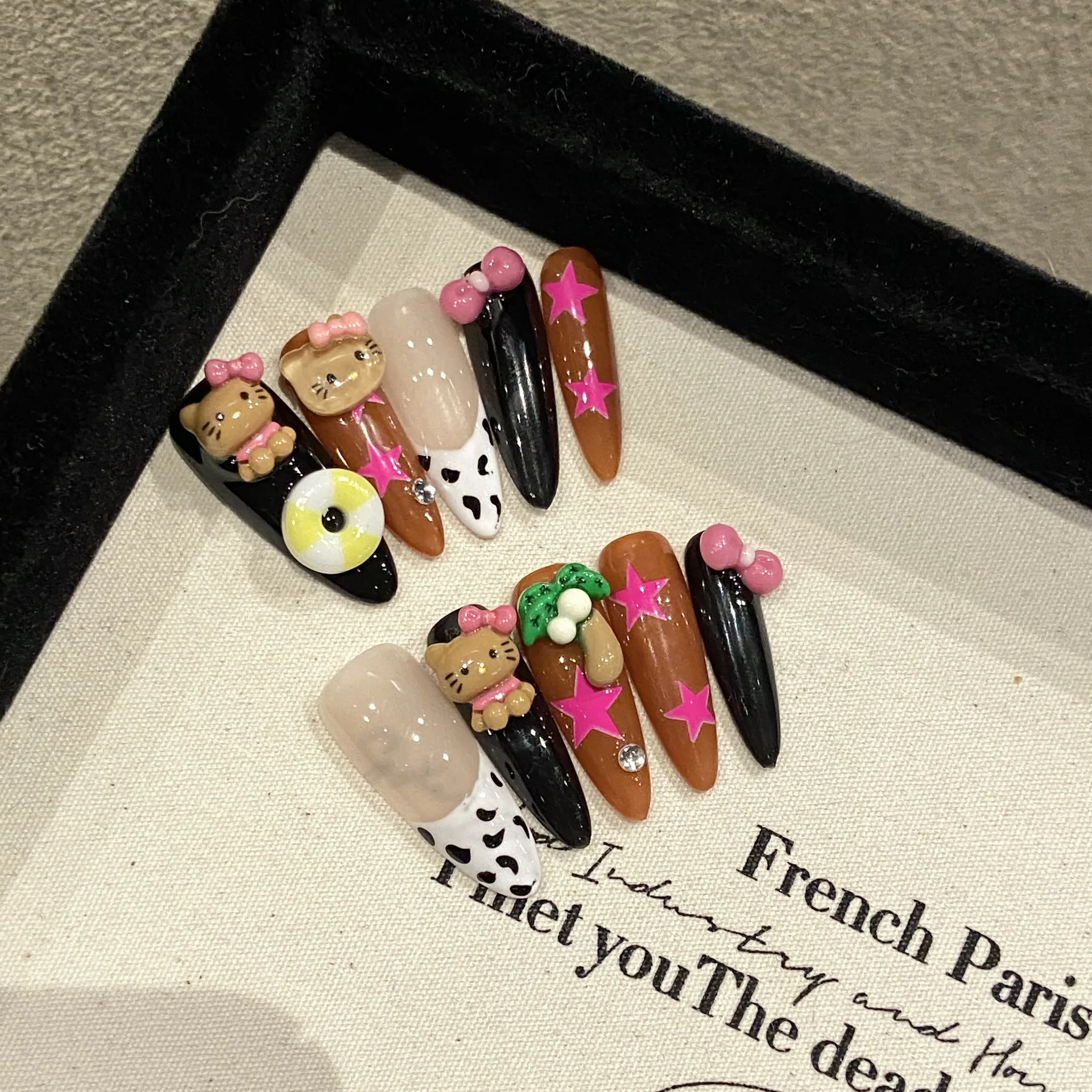 10 個入り和風ブラックフレンチグリッタープレスオンネイルラインストーン付き手作りフェイクネイル 4 ピースツール付きネイル接着タブ