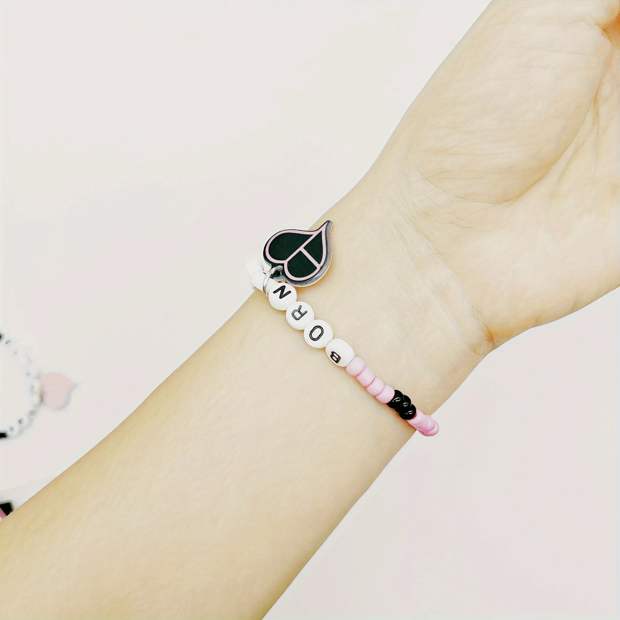 Gelang Bp Perhiasan Manik-manik Gelang Kasual Merah Muda Hitam Gelang Liontin Bentuk Hati Kpop