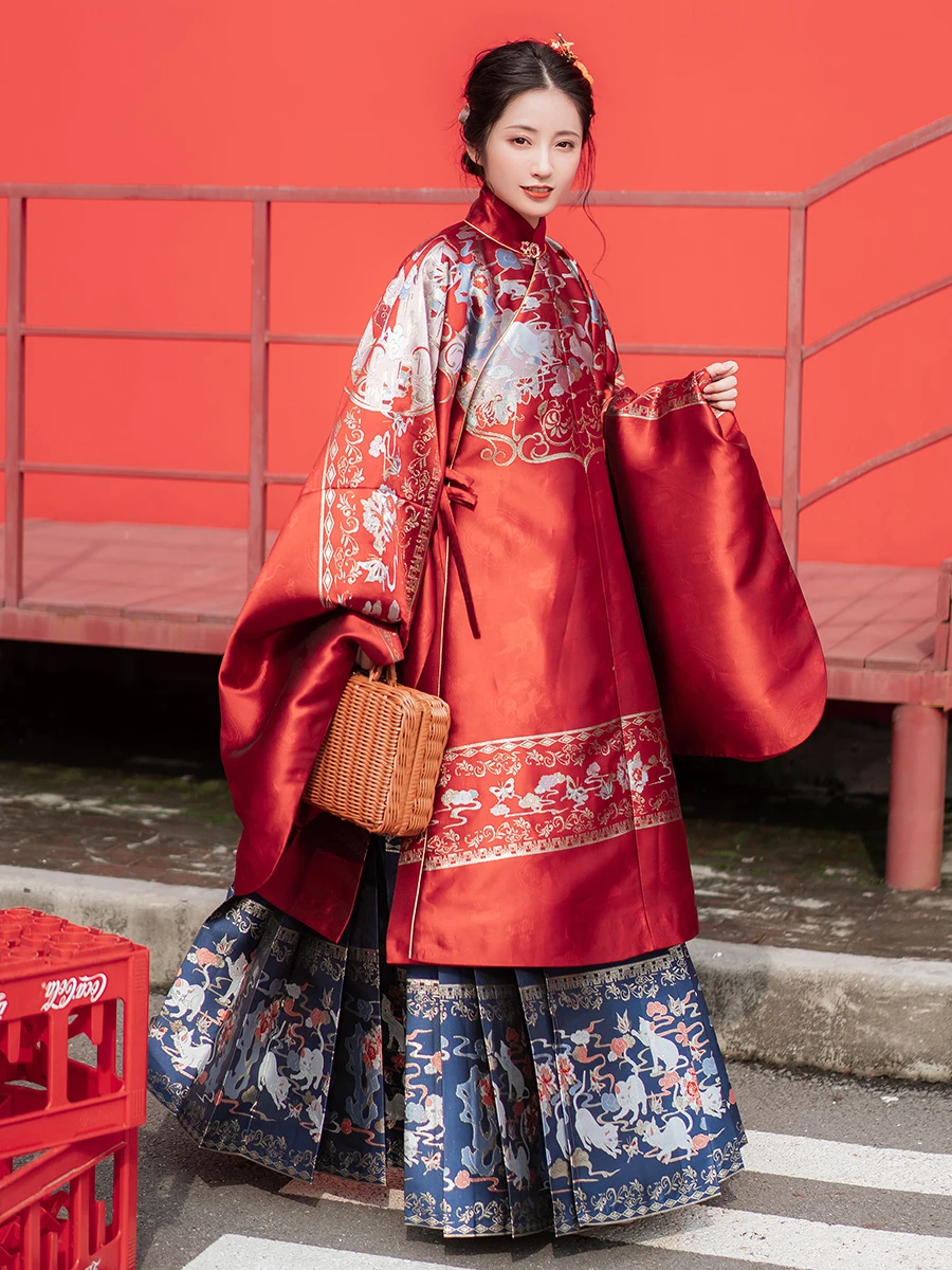 Manteau long tissé de la dynastie Ming traditionnelle chinoise pour femmes, col montant, visage de cheval doré, jupe de palais, Hanfu rouge, imbibé, original