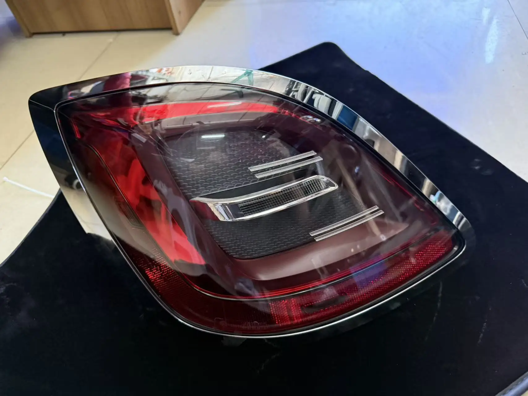 Upgrade LED Tail Lights  Ghost  Condition Barrier Compatible with Red Lens and Blue Light Color 63215A4DD51