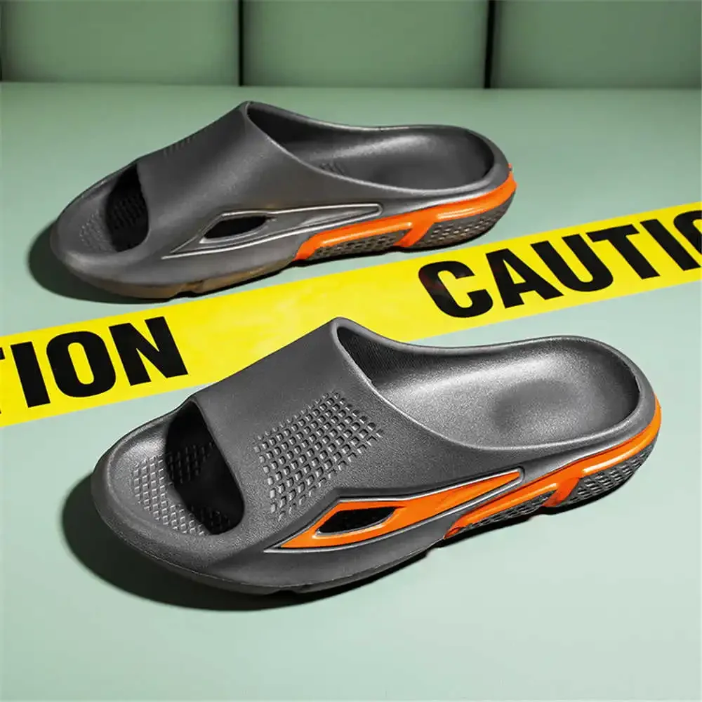 Beach Bath Super Lightweight Funny Home Slippers Sandals Men Daily Golf Supplies Men Golf Shoes Sneakers Sport Obuv