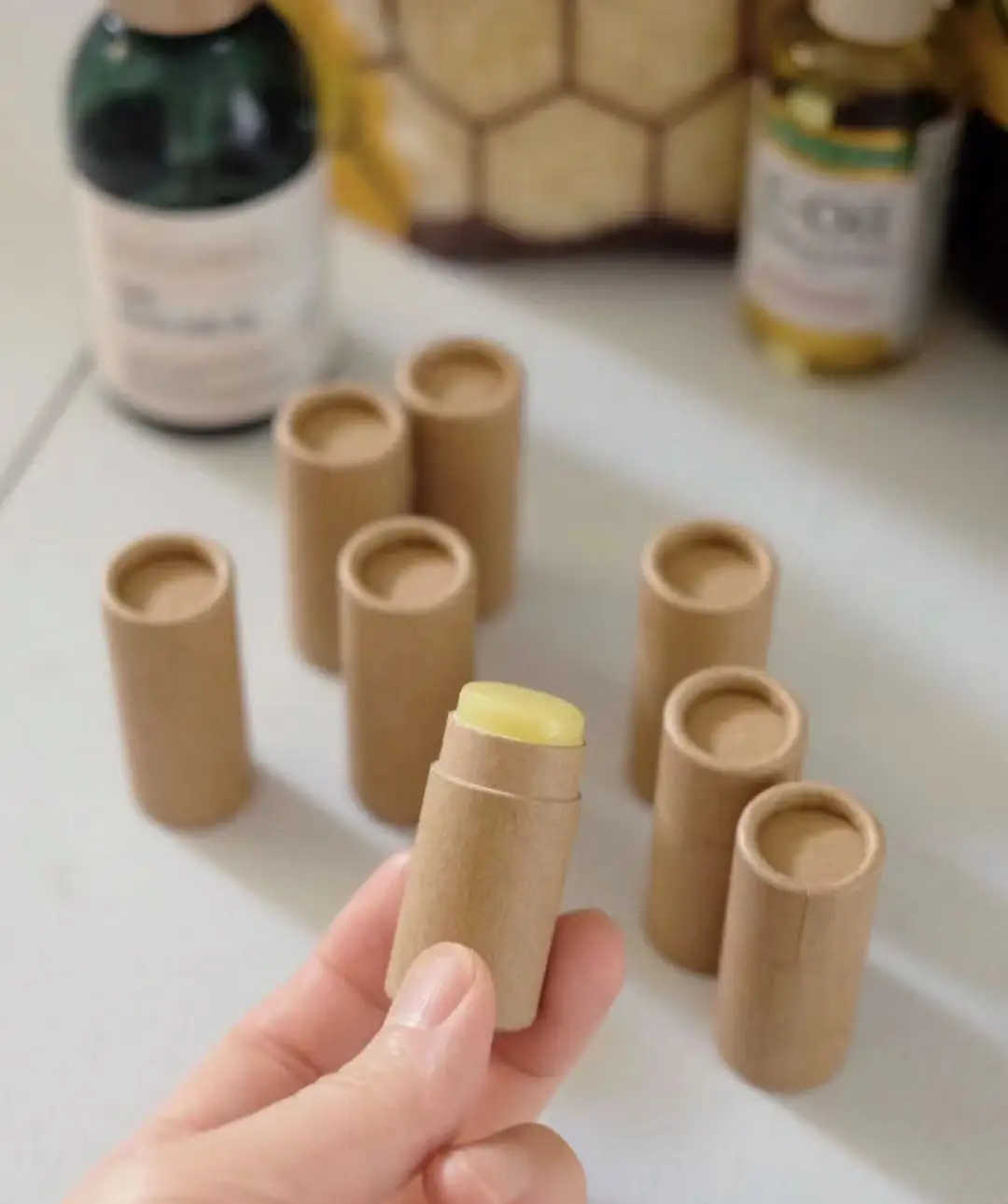 Hot Sell Eco Friendly 0.15OZ  Cardboard Lip Balm Container -Kraft 100% Biodegradable Paper Cosmetic Push Up Tubes