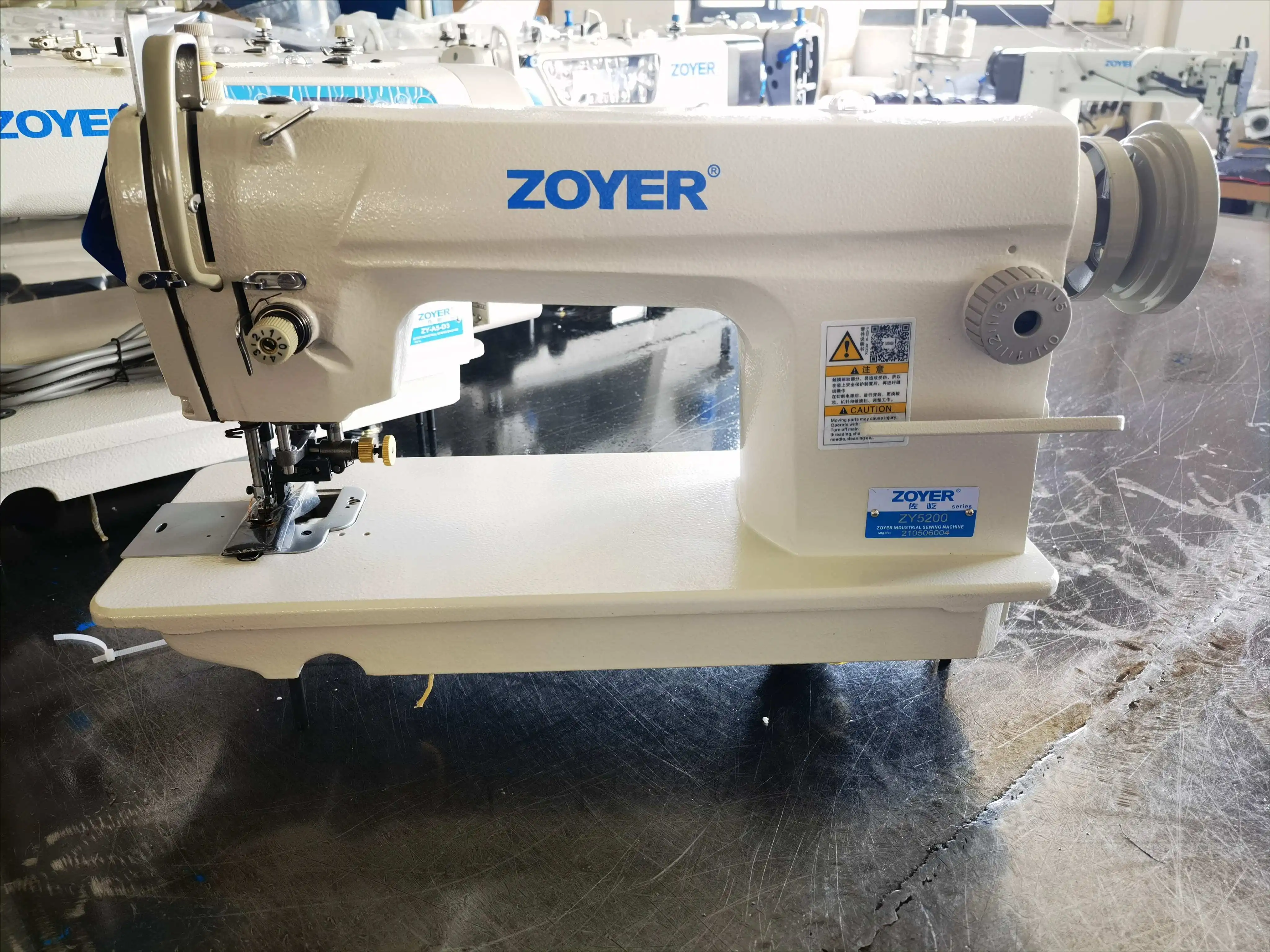 ZY5200 Industrial Single Needle Lockstitch Sewing Machine Belt Drive with Edge Cutter for Precision Tailoring And Manufacturing