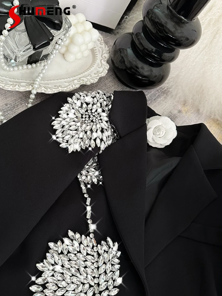 

2025 Autumn New Chic Tailored Coats Three-Dimensional Flower Diamond Slim Fit Blazers Women Beaded Fashion Elegant Suit Jackets