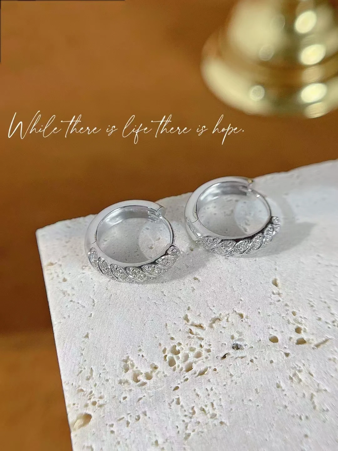 Certificated 18K Real Gold 0.24ct Genuine Diamond Ear Huggie Real Dia. 50pcs Hoop Tiny Earrings Luxury Women Daily Fine Jewelry