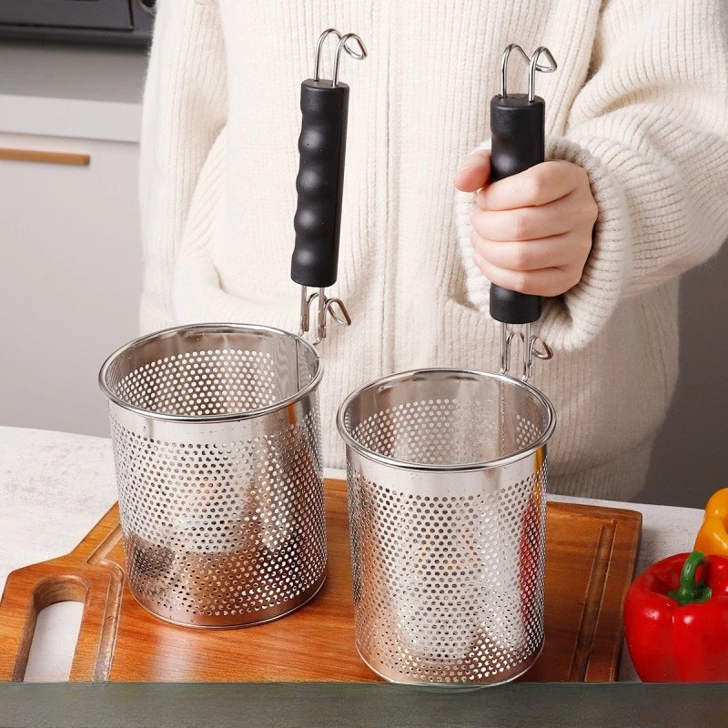 Stainless steel fishing fence, colander, noodle spoon, hot spicy dip, rice noodles, boiled noodles, fried noodles basket.