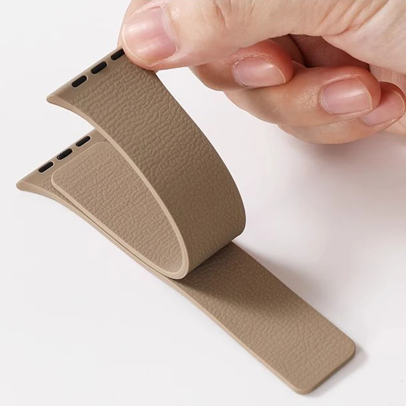 For Apple watch bands ultra2 3 49mm 44mm 40mm 41mm 46 45mm correa Silicone Magnetic bracelet iWatch Series 11 10 SE 9 8 7 Straps