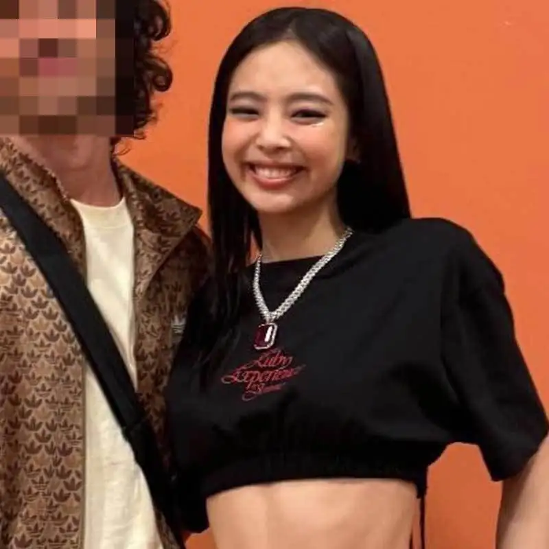 تي شيرت Jennie Concert Experience بأكمام قصيرة من القطن برقبة دائرية وطباعة كاجوال مريح للربيع والصيف #3