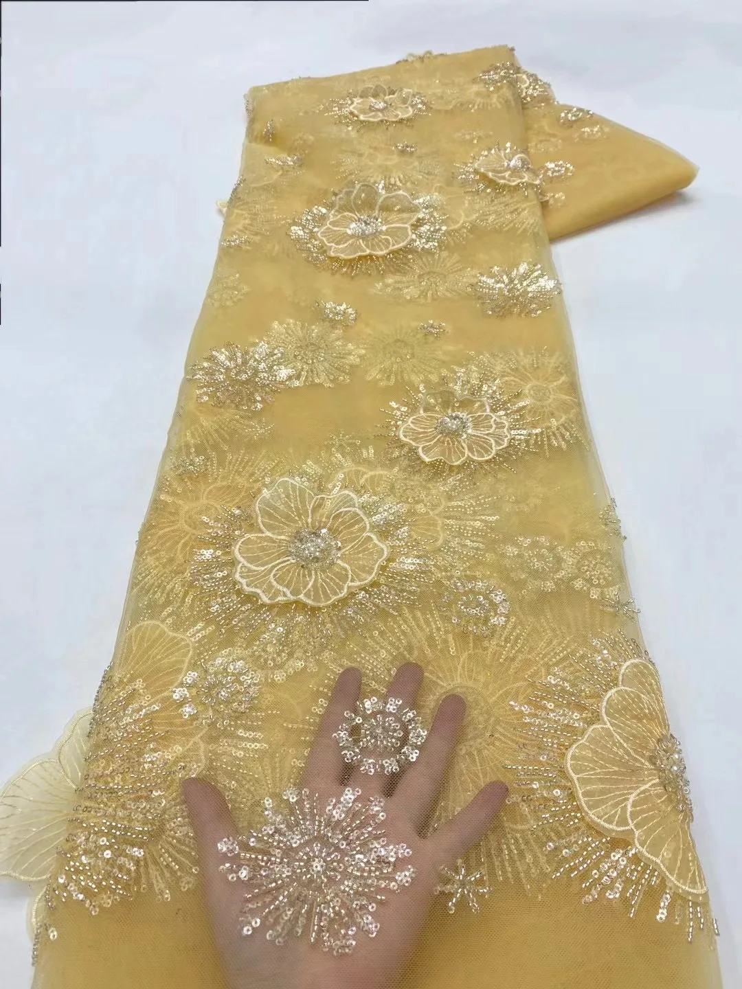 

2024 High Quality 3D Lace Beaded African Lace Fabrics Embroidered French Sequins Net Tulle Fabric For Sewing Party Dresses