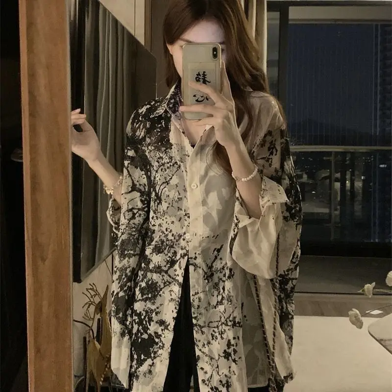 Large Size Chubby MM Ink Printed Chiffon Sunscreen Shirt 300 Pounds Summer Retro Loose Long Sleeved Top Jacket for Women