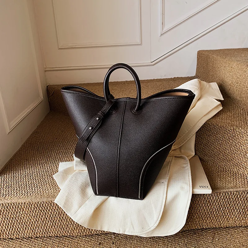 

2026 Urban Fashion Luxury Women's Bags New Niche Lazy Style Portable Tote Bag Shoulder Bag Soft Leather Messenger Women's Bags