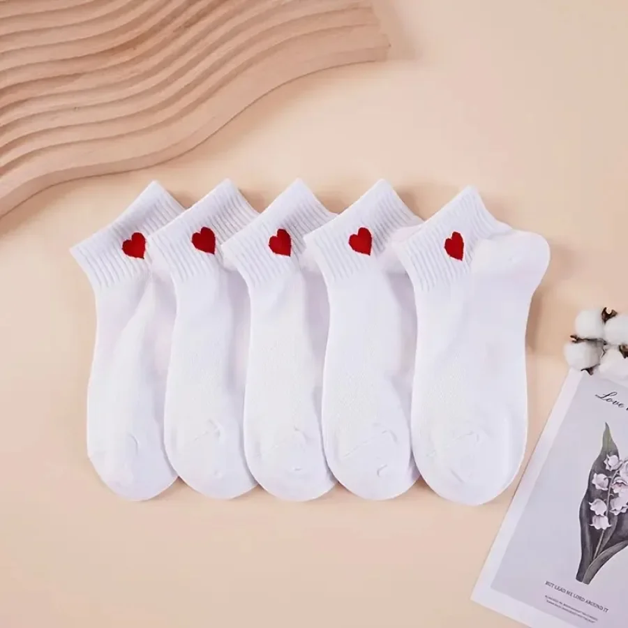 

5 пар белых носков в форме сердечек, дышащие и удобные, подходят для всех сезонов, с милым мультяшным рисунком.