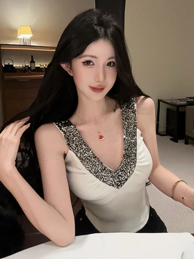 

Sexy Glittery Strapless Crop Top Sleeveless Sparkling Vest Show Back Design Slimming Top for Trendy Girls Autumn Winter Wear