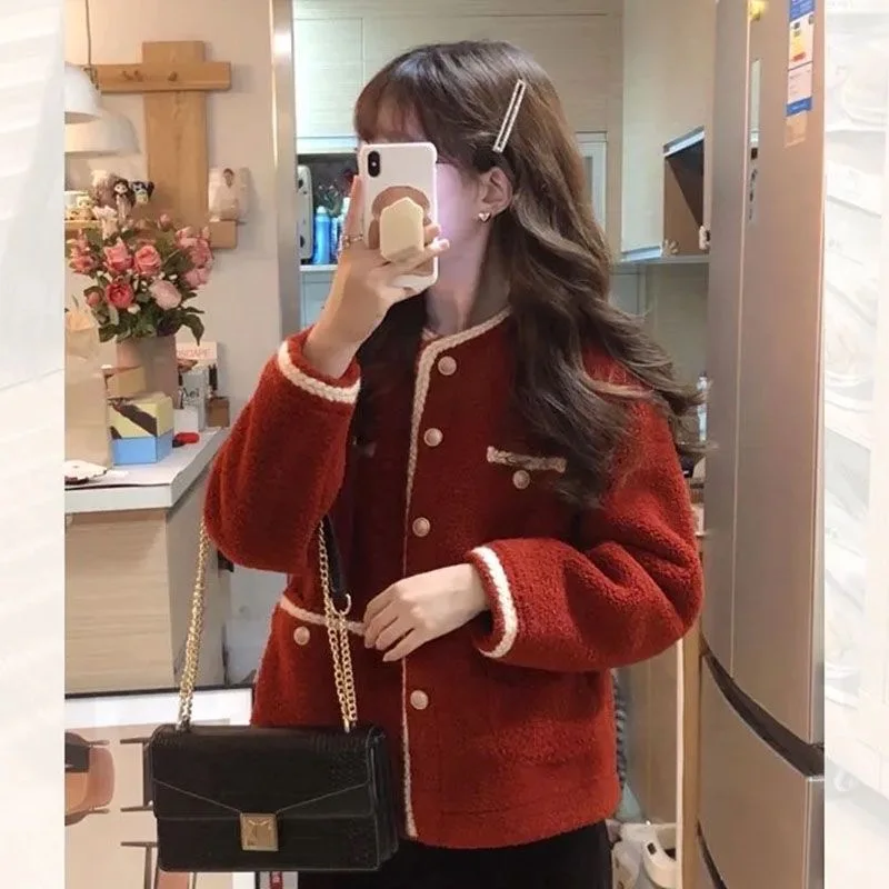 

2025 Autumn and Winter Clothing New Plus Size Women's Small Fragrant Style Jacket High-end Granular Velvet Lamb Wool Jacket