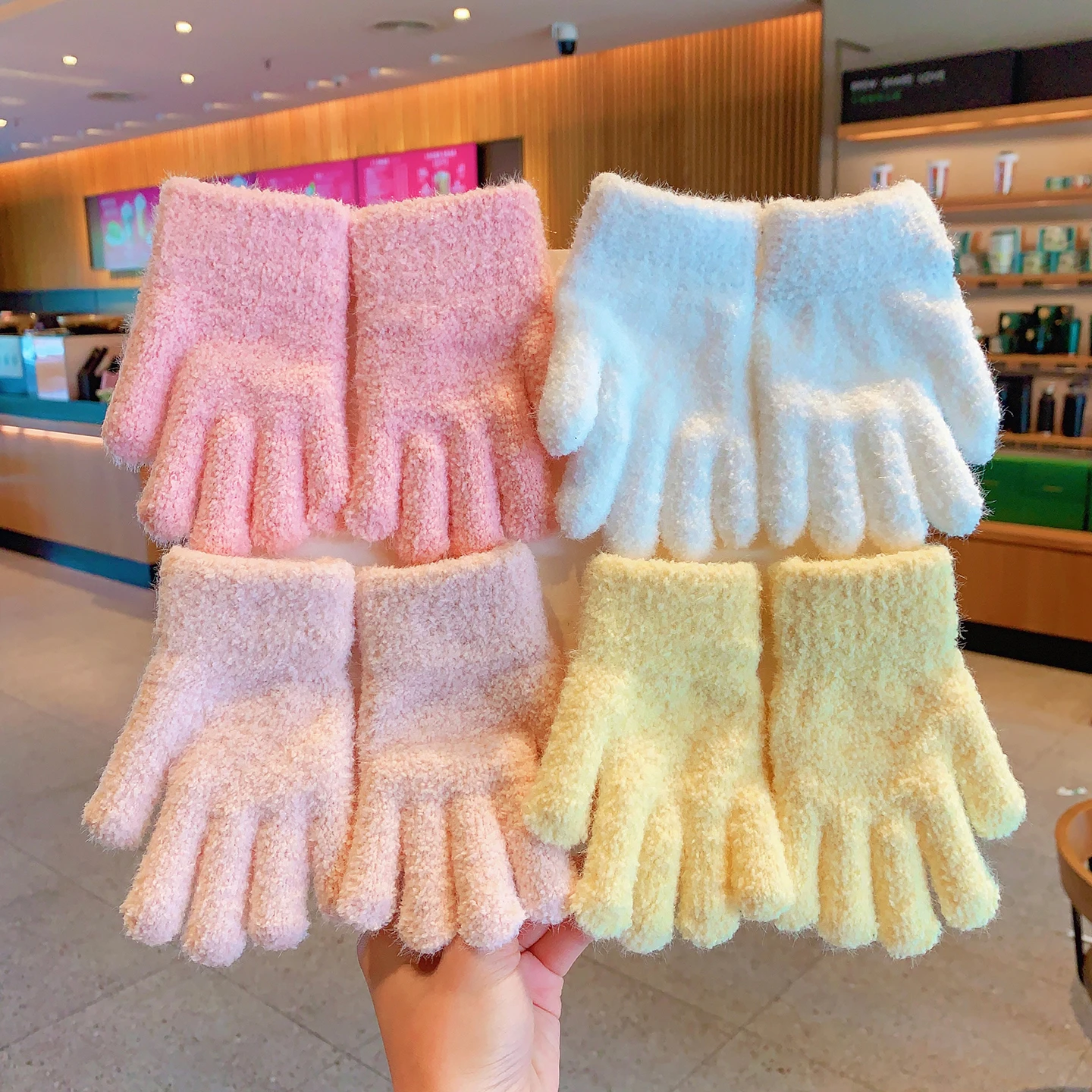 Weiche, flauschige, gestrickte, dehnbare Vollfingerhandschuhe für Mädchen, Jungen, Kinder, Kleinkinder, Plüsch, Bonbonfarben, warme Handschuhe für den Winter 2026 – Detail 1