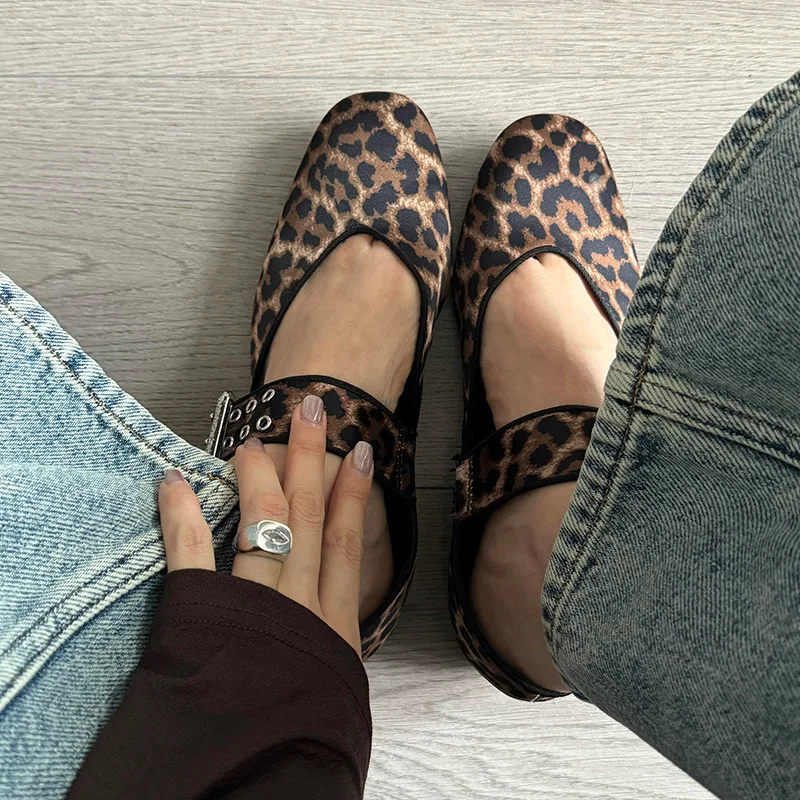 2025 New Spring Designer Leopard Women Ballet Shoes Casual Round Toe Flats Dancing Party Prom Shoes