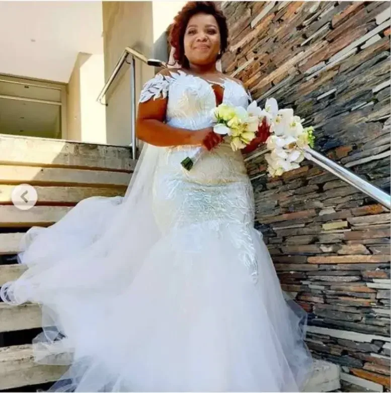 Customized Luxury African Women Boat Neck Plus Size Princess Mermaid Wedding Dress Bridal Gowns With Train