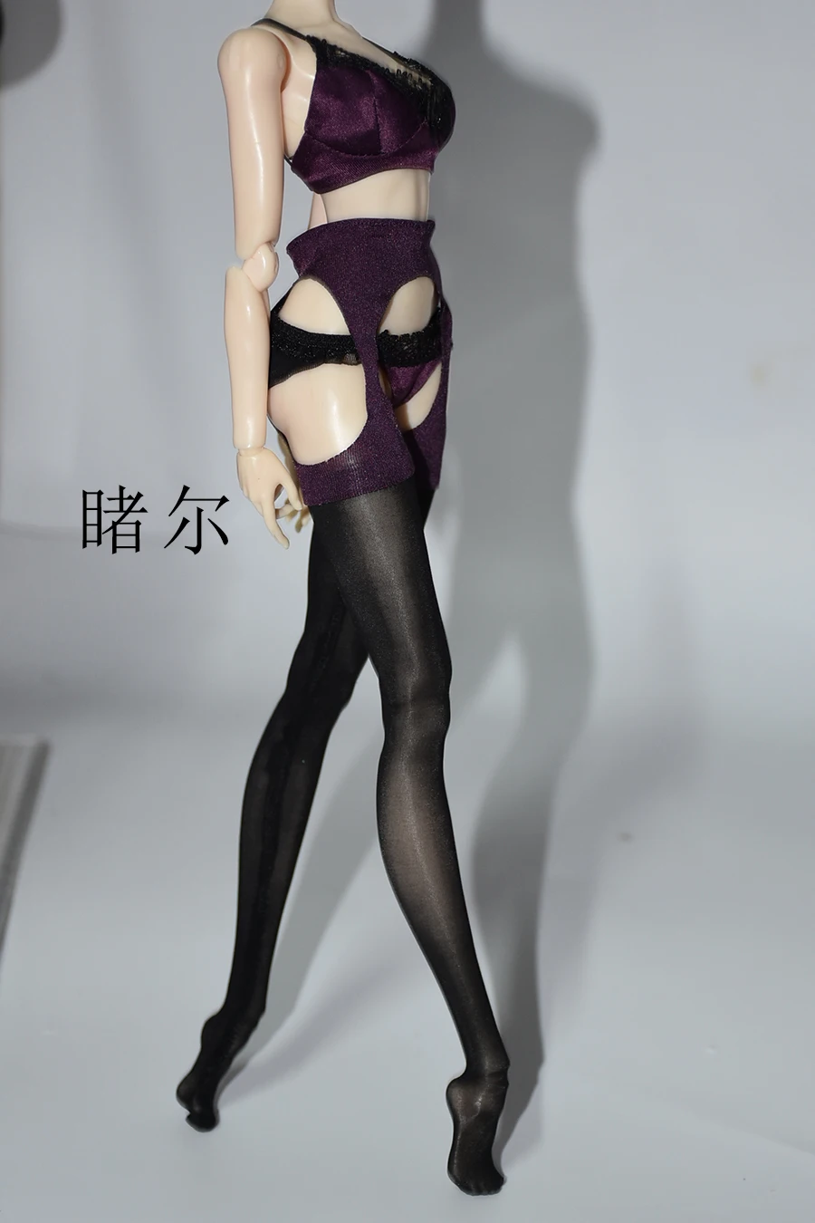 Skarpetki do zawieszenia dla figurki TBLeague JIAOU w skali 1/6, pasujące na figurki o wysokości 12 cali.