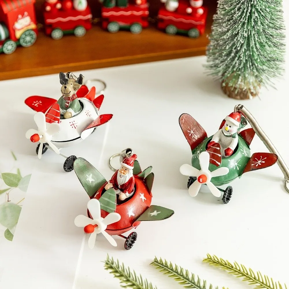 

Cartoon Santa Reindeer Figurine Exquisite Snowman/Elk Iron Christmas Pendant Hanging Decorative Xmas Hanging Aircraft Pendant