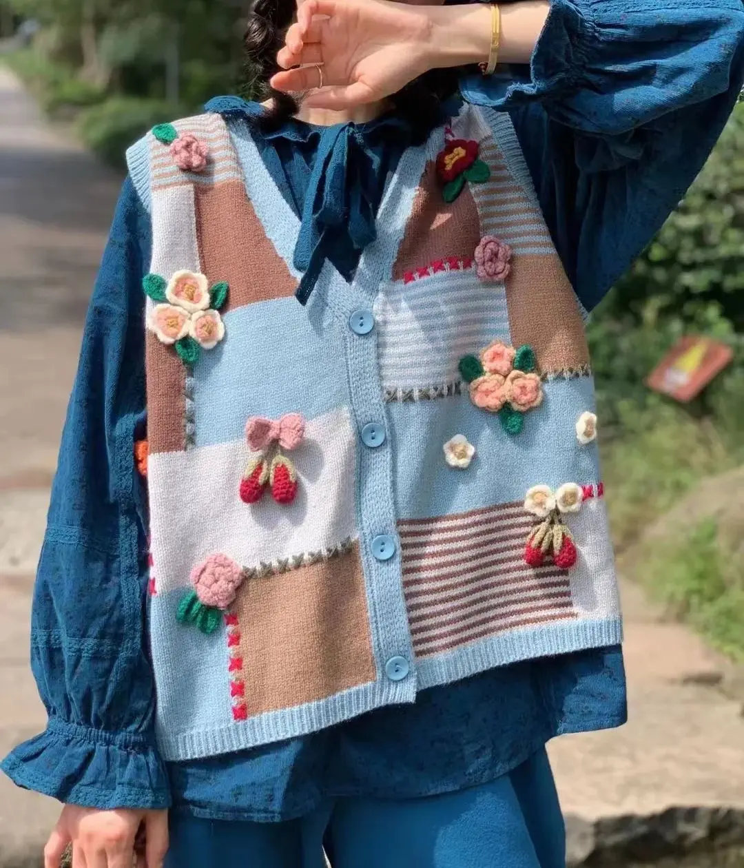 Enianechu Women's Vest Sweater Japanese Style Mori Girls Autumn Handmade Flowers Patchwork Sleeveless Knit Vests Cardigan