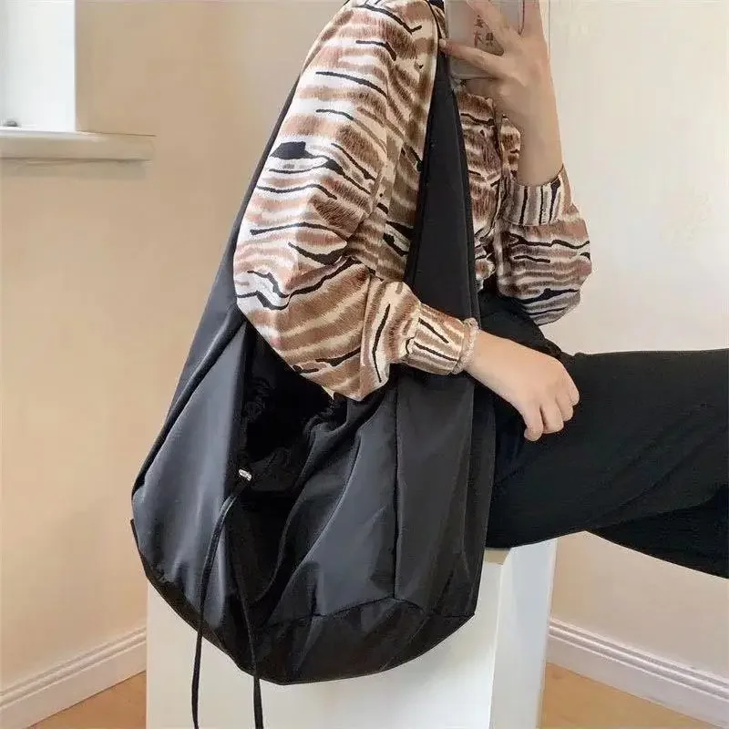 

Dumpling Bag For Women Female Large Capacity Crossbody Nylon Shoulder Bag Black Solid Color Tote Bag Travel Portable Handbag