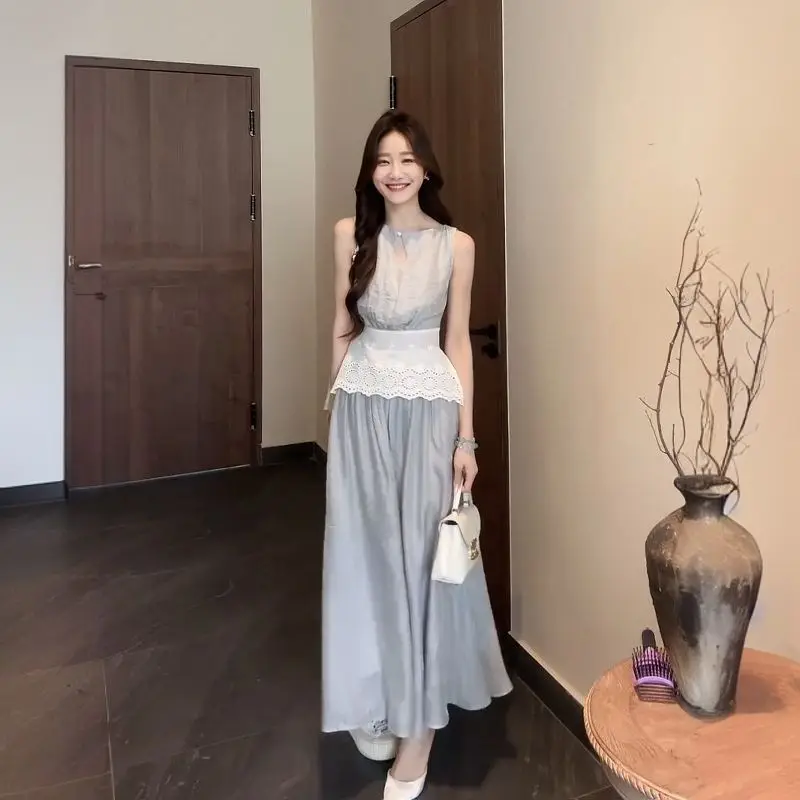 

Новый элегантный летний женский костюм: кружевной топ без рукавов с лоскутным узором + длинная плиссированная юбка с высокой талией, модный комплект из двух предметов