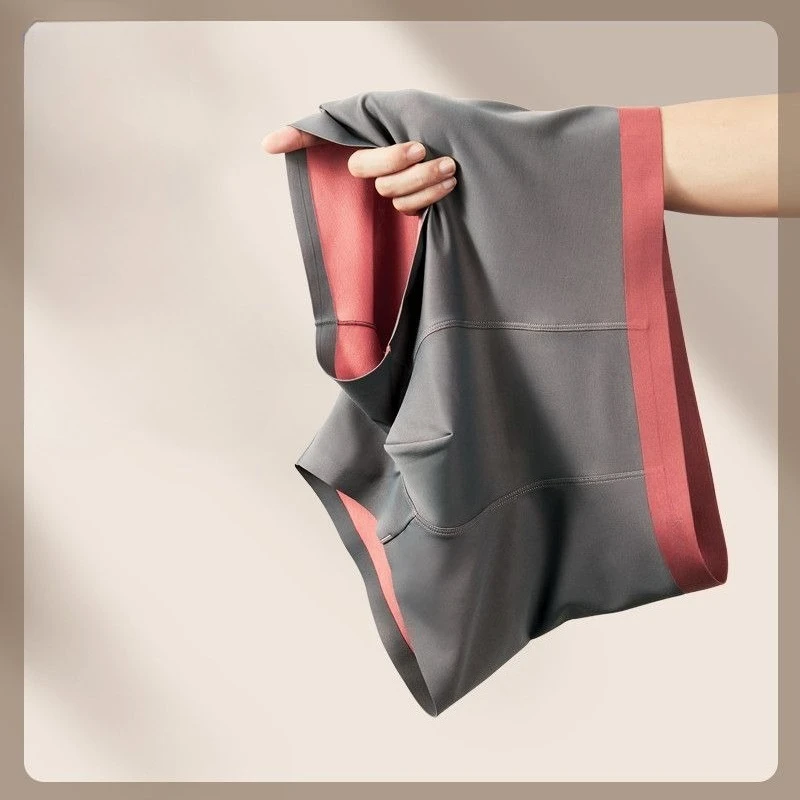 Men's Underwear Is Skin-friendly, Silky, Breathable, Quick-drying and Comfortable. Men's Boxers Has No Traces. One-piece Panties