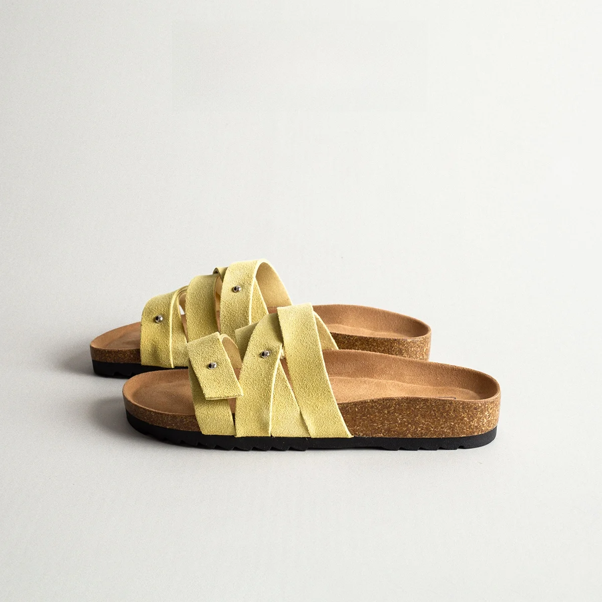 Thick Bottomed Leather Cross Band Cork Wedge Slippers Casual Style Summer Outdoor Wear for Women Vintage Holiday Beach Sandals
