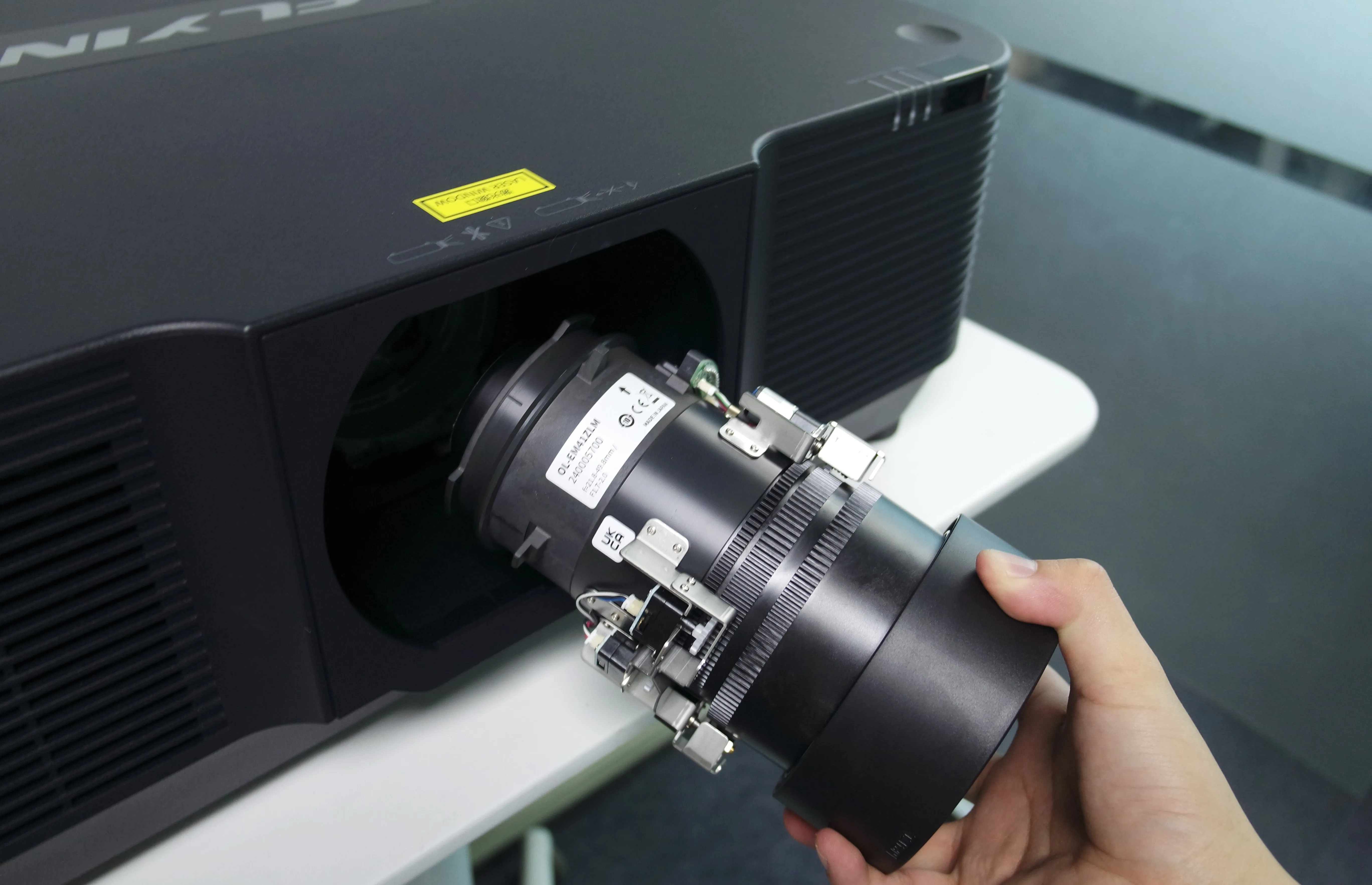 Flyin EL-M906U Original Long Throw Motorized Lens Made in Japan Projector Lens 3D Mapping Outdoor Building Projection